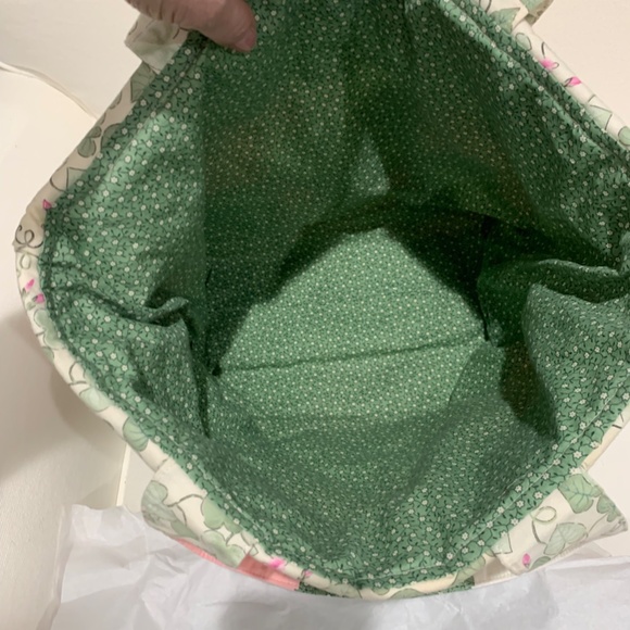 Hand sewn, quilted tote - Picture 3 of 4